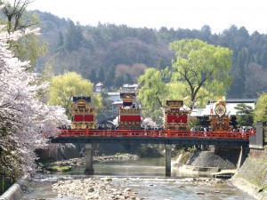 001春の高山祭